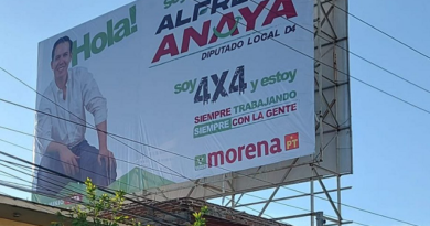 Lanza Alfredo Anaya campaña con la leyenda Candidato 4×4