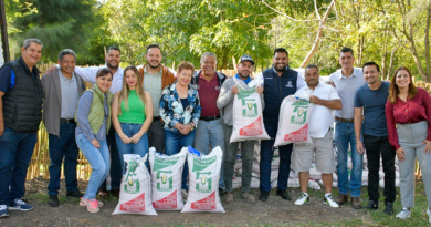 Entregan semillas de cártamo a ejidatarios de Sahuayo para impulsar la producción agrícola local