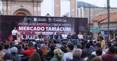 Gobierno de Michoacán entrega 2.4 mdp en apoyo a locatarios del Mercado Tariácuri