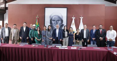 Bedolla y alcaldes construirán 10 nuevos planteles para bachillerato