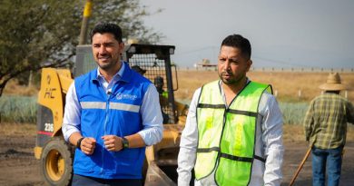 Manuel Gálvez supervisa avance del reencarpetamiento en la avenida San Miguel de la colonia Flamingos
