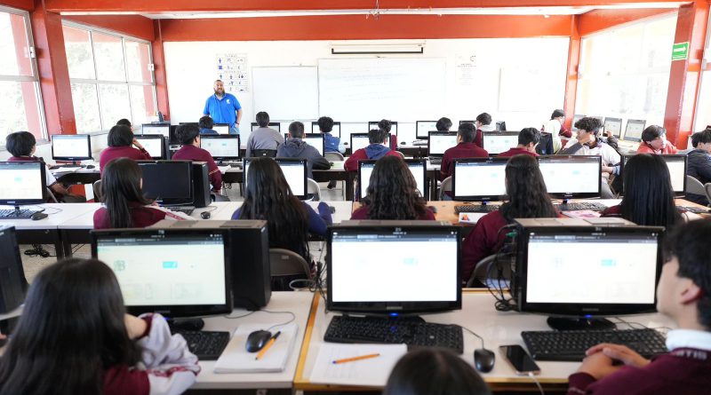 Con Plan Michoacán, 7 mil estudiantes michoacanos se capacitan en Inteligencia Artificial