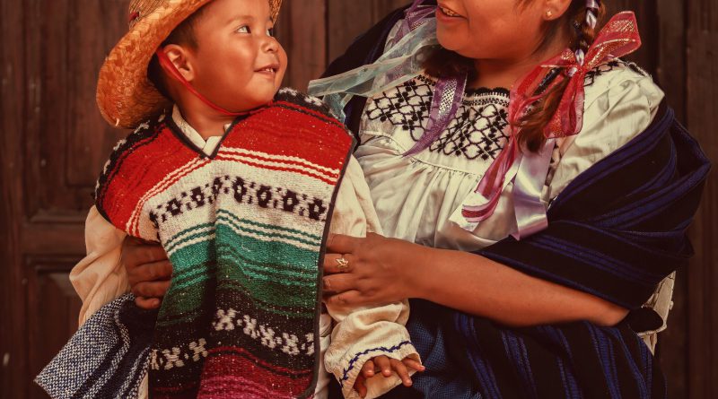 La indumentaria tradicional brillará en el Tianguis de Domingo de Ramos: Secum