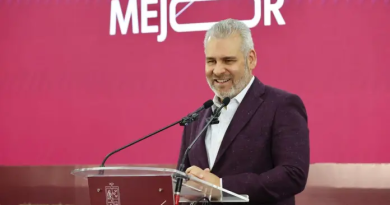 Alfredo Ramírez Bedolla anuncia entrega de 200 mil chips gratuitos con internet para estudiantes