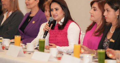Presenta Gladyz Butanda proyectos con perspectiva de género ante empresarias