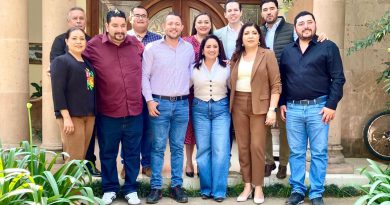 Gladys Butanda se reúne con alcaldes y empresarios de la Región Ciénaga de Chapala.