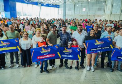 Más de 550 estudiantes reciben Becas Educativas 2026 en Sahuayo