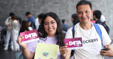 Continúa entrega de chips D4TA en escuelas y centros de distribución