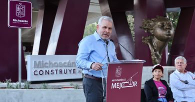 Pago del refrendo vehicular “va de vuelta” en obras de infraestructura para Michoacán: Bedolla