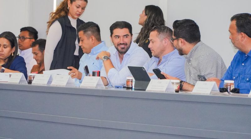 Gobierno de Sahuayo fortalece gestión política para impulsar Viviendas del Bienestar