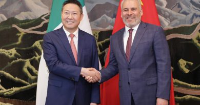 Bedolla y embajador de China refuerzan colaboración comercial, cultural y académica