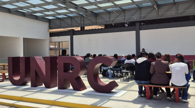 Abierta convocatoria de nuevo ingreso a la Universidad Rosario Castellanos en Zacapu, Múgica y Zitácuaro