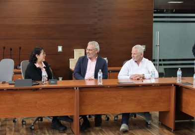 Apuesta Michoacán por la tecnología para potenciar su agroindustria: Bedolla