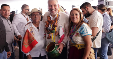 Encabeza Bedolla el 25° aniversario del Día del Artesano Michoacano; entrega 65 galardones
