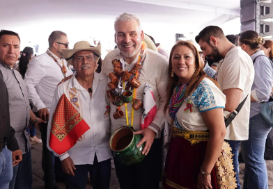 Encabeza Bedolla el 25° aniversario del Día del Artesano Michoacano; entrega 65 galardones
