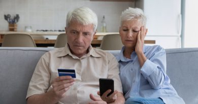 Adultos mayores y fraudes digitales: cómo proteger sus datos personales