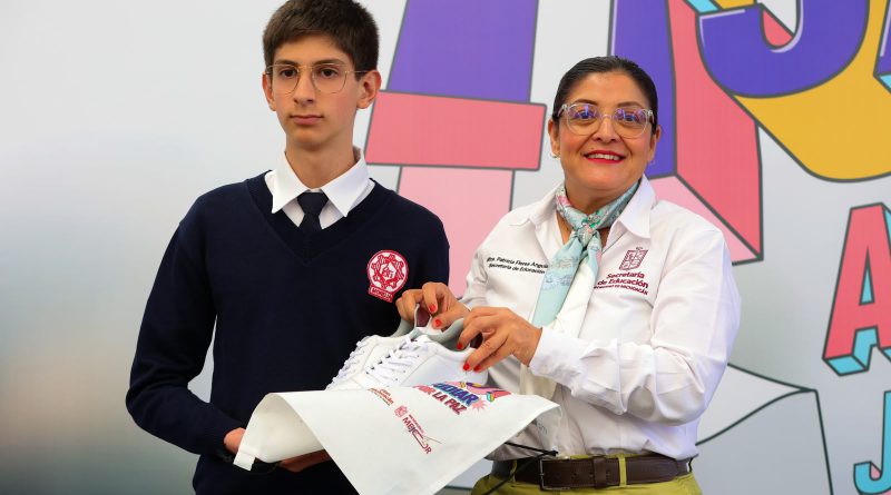 Comienza entrega de 200 mil pares de tenis del programa Jalo a Estudiar, Jalo por la Paz